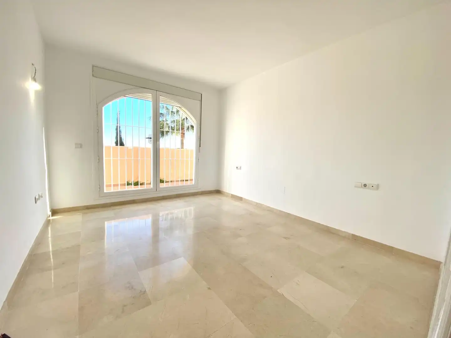 Habitación de Piso en venta en Mijas con Terraza y Piscina comunitaria