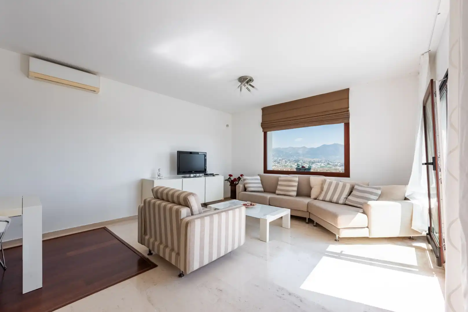 Living room of Houses for sale in Mijas  with Terrace, Swimming Pool and Furnished