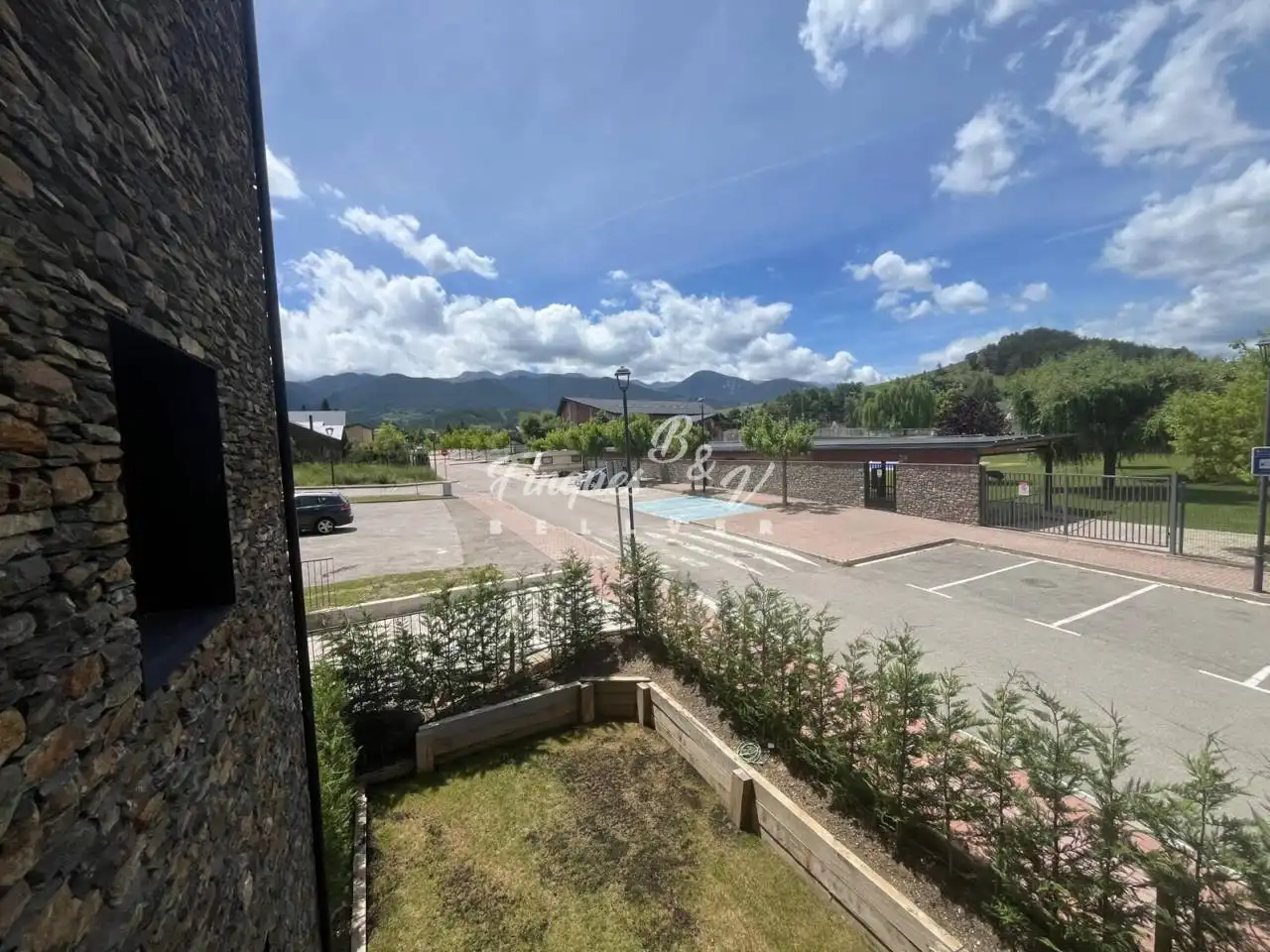 Parkplatz von Wohnungen zum Verkauf in Bellver de Cerdanya mit Klimaanlage, Heizung und Parkett