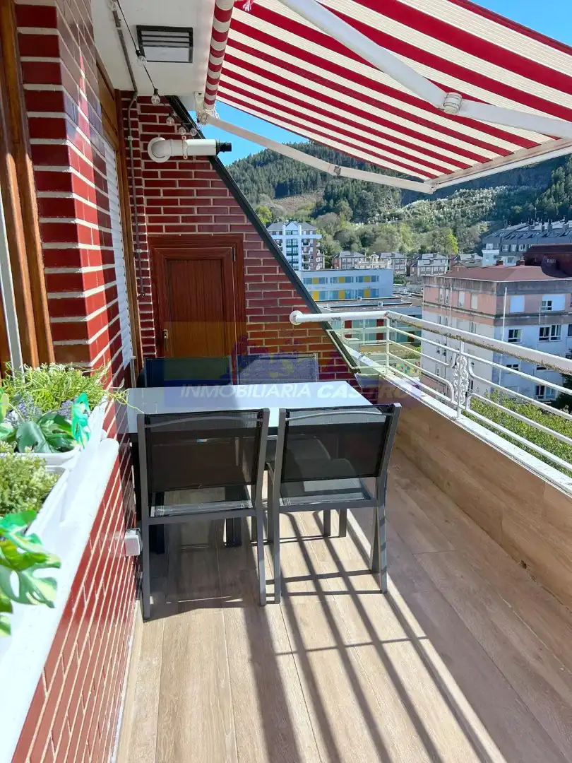Terrace of Flat for rent in Castro-Urdiales  with Furnished