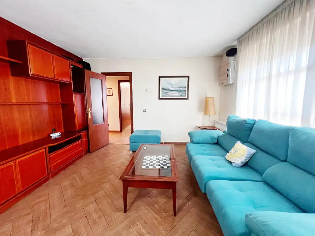 Sala d'estar de Pis en venda en Ensanche