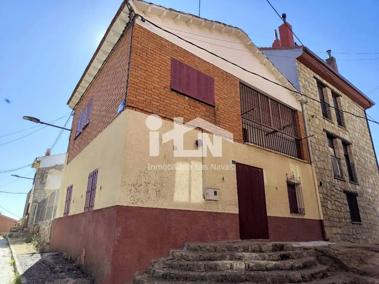 Vista exterior de Casa o chalet en venta en Las Navas del Marqués  con Calefacción y Terraza