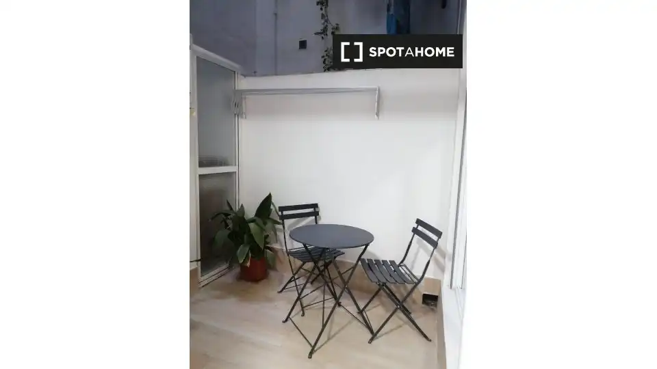 Room in Camino de Ronda