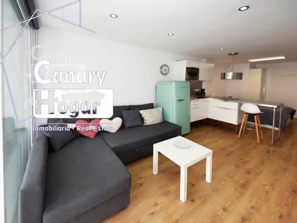 Sala de estar de Estudio en venta en Adeje con Aire acondicionado, Calefacción y Piscina comunitaria
