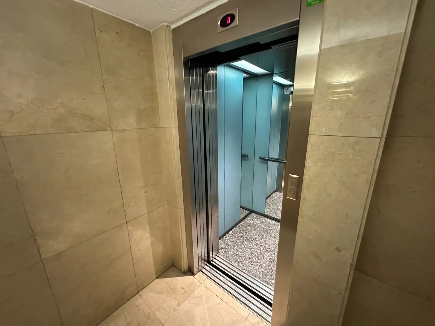 Piso en venta en Burgos con Calefacción, Parquet y Terraza