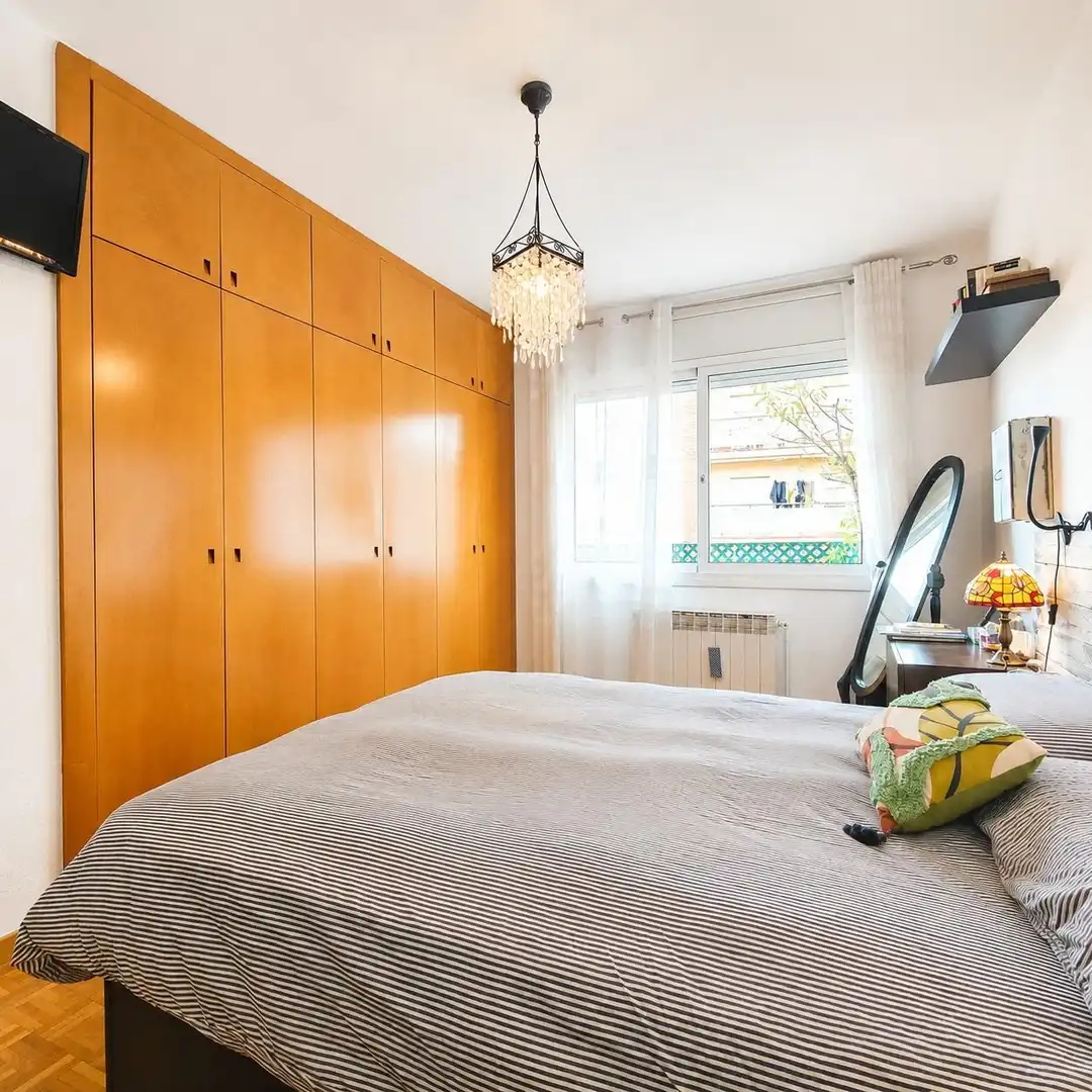 Habitación de Ático en venta en Cerdanyola del Vallès con Aire acondicionado, Calefacción y Parquet