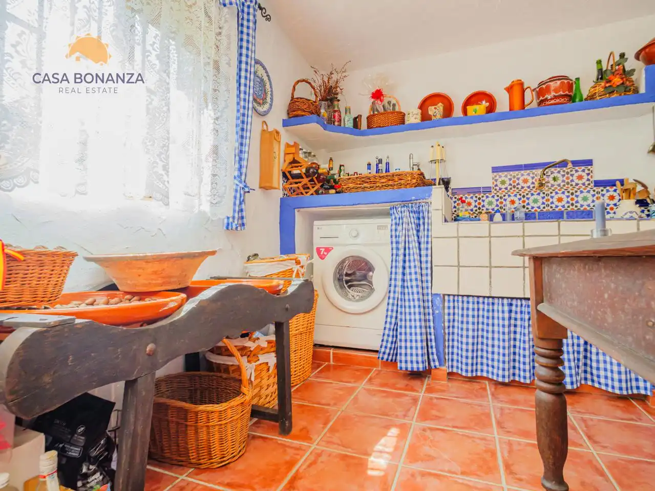 Cocina de Finca rústica en venta en Jete con Aire acondicionado, Jardín privado y Terraza