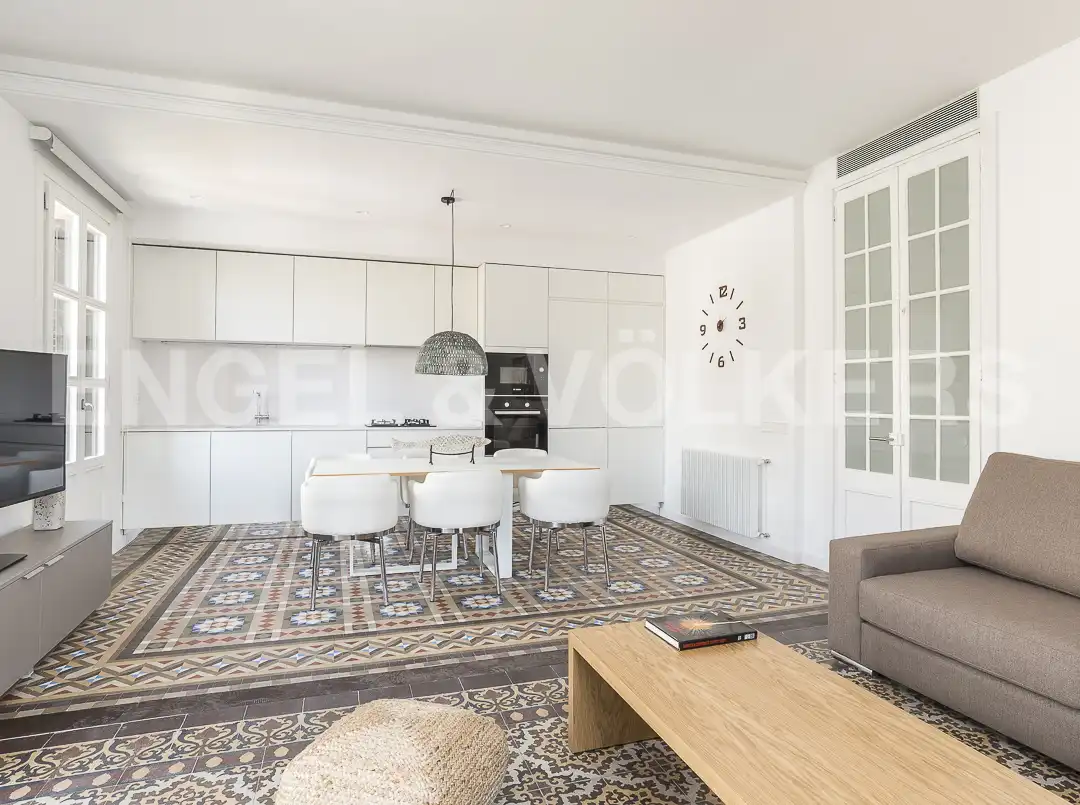 Cuina de Pis de lloguer en Barcelona amb Aire condicionat, Calefacció i Parquet