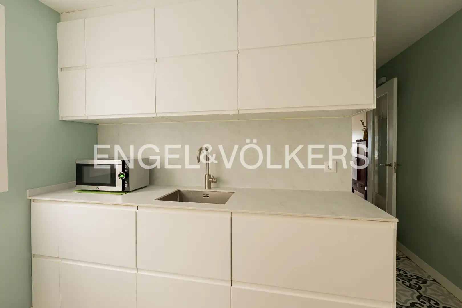 Kitchen of Flat for sale in Madrid  with Air Conditioner, Heating and Private garden