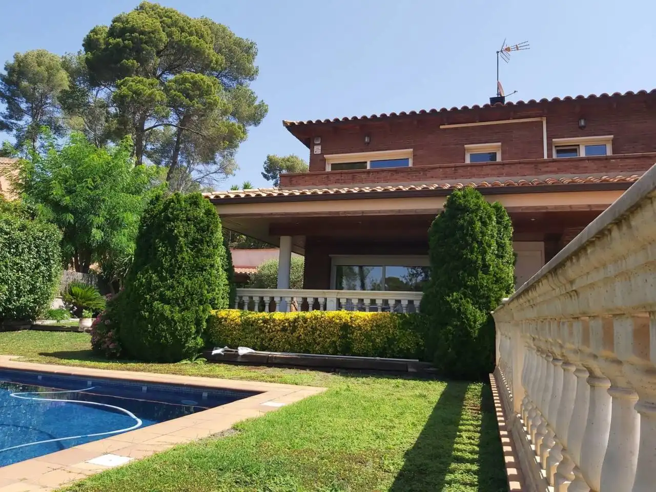 Garden of Houses for sale in Sant Cugat del Vallès  with Air Conditioner, Heating and Private garden