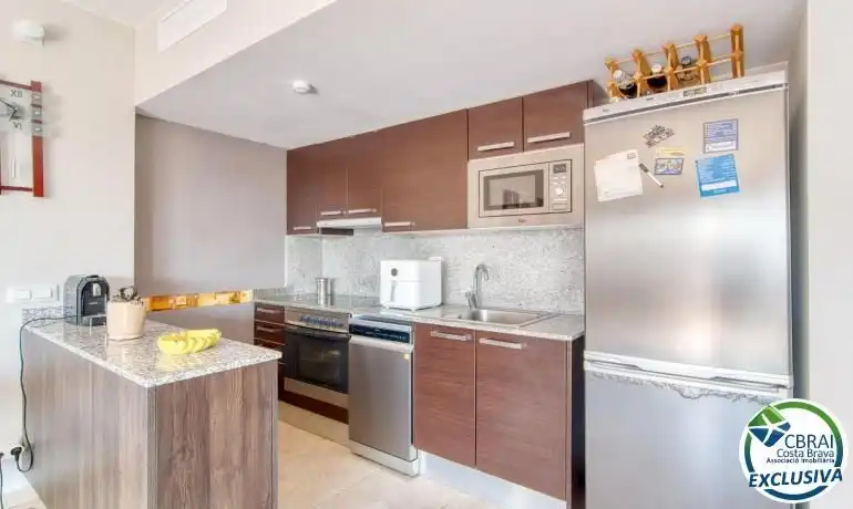 Kitchen of Apartments for sale in Roses  with Air Conditioner and Furnished