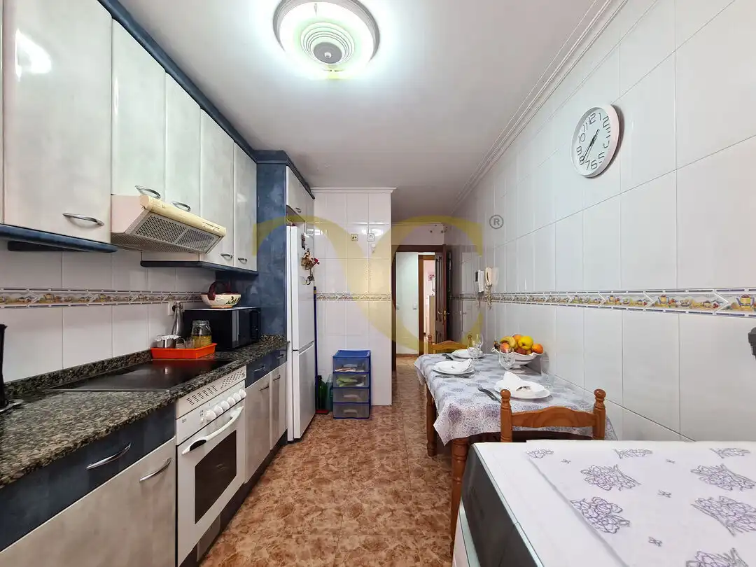 Kitchen of Flat for sale in Gijón   with Heating