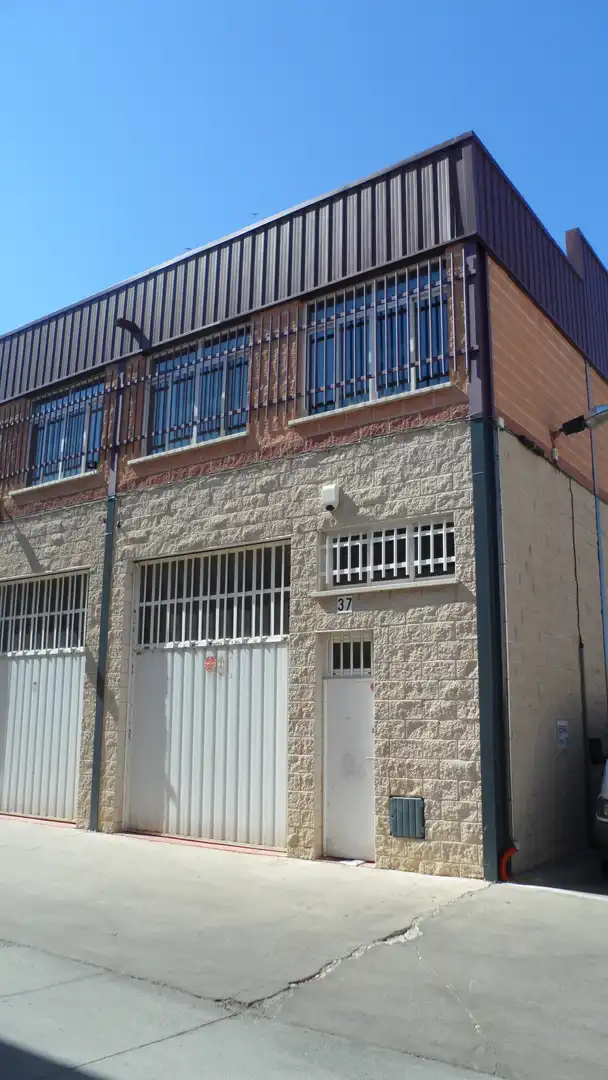 Exterior view of Industrial buildings for rent in Madrid