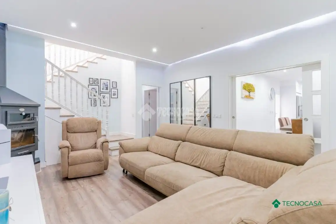 Detached homes for sale in Las Cabañuelas