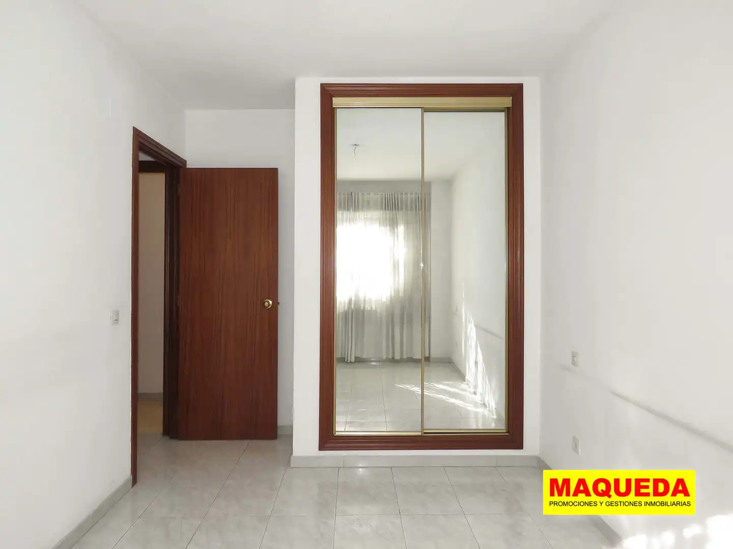 Bedroom of Flat for sale in Villaverde