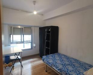 Dormitori de Apartament per a compartir en Alcoy / Alcoi amb Moblat i Internet