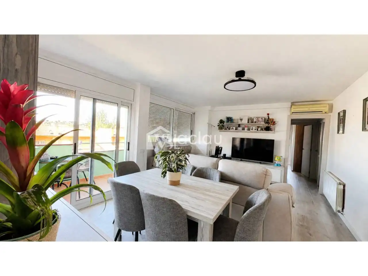 Exterior view of Flat for sale in Esparreguera  with Heating, Parquet flooring and Balcony
