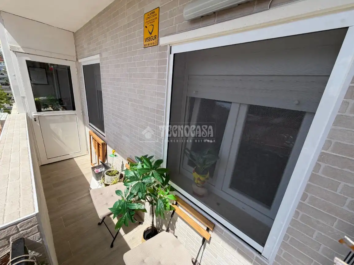 Flat for sale in Reyes Católicos