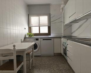 Cuina de Pis de lloguer en Monzón amb Balcó