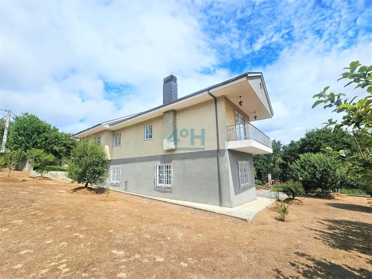 Vista exterior de Casa o xalet en venda en Maside amb Jardí privat i Balcó