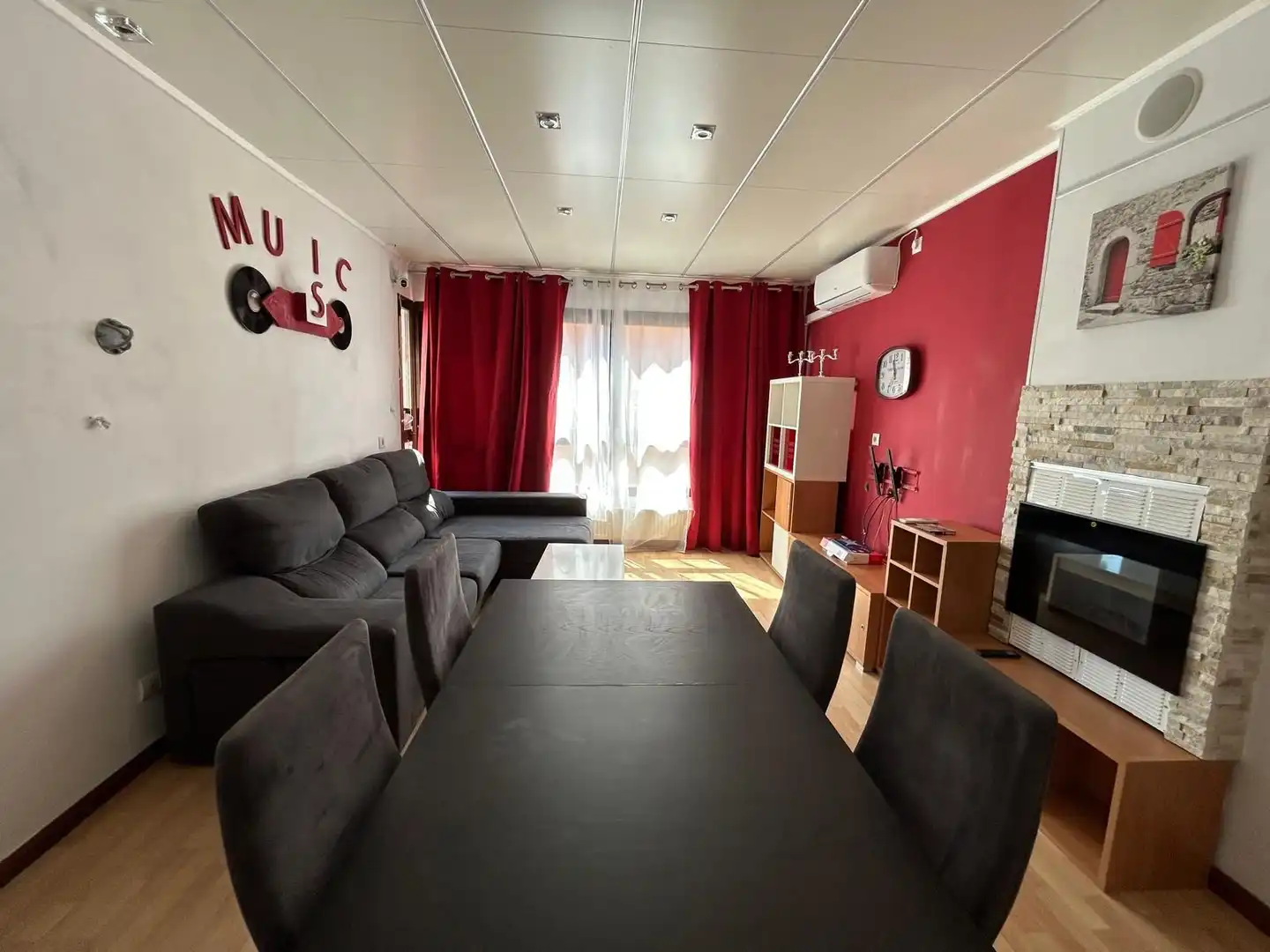 Sala d'estar de Pis en venda en Ciempozuelos amb Aire condicionat, Calefacció i Piscina comunitària