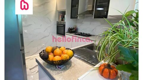 Foto 2 de Pis en venda a Calle Carrer Port Lligat, Eixample - Horta Capallera, Figueres