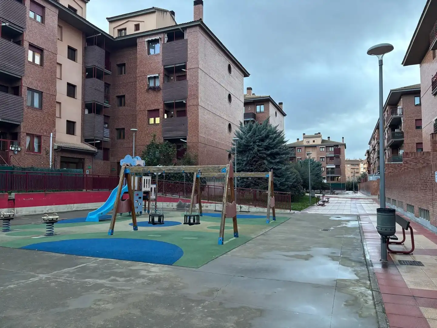 Parking of Flat for sale in  Zaragoza Capital  with Air Conditioner, Terrace and Alarm