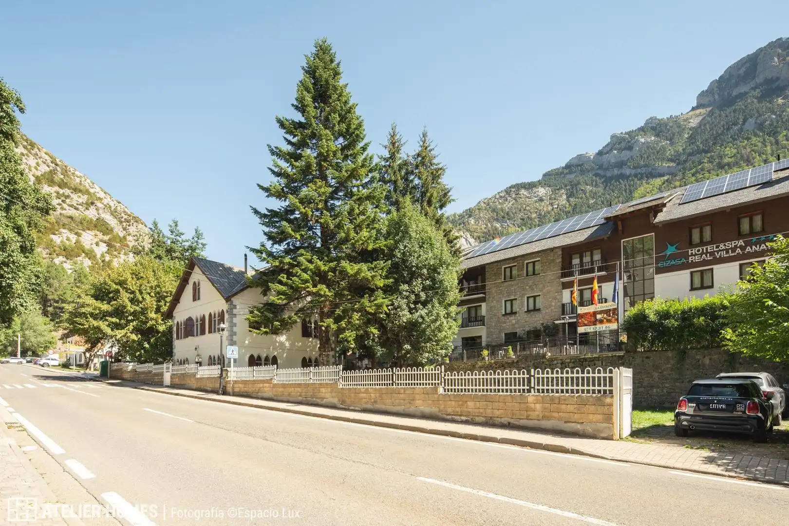 Exterior view of Houses for sale in Canfranc, Huesca