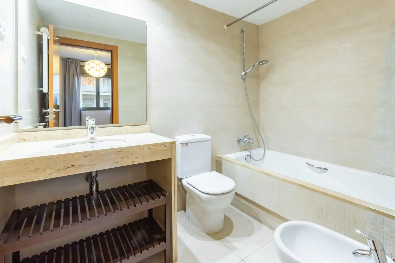 Bathroom of Flat for rent in Sant Cugat del Vallès  with Private garden, Parquet flooring and Terrace