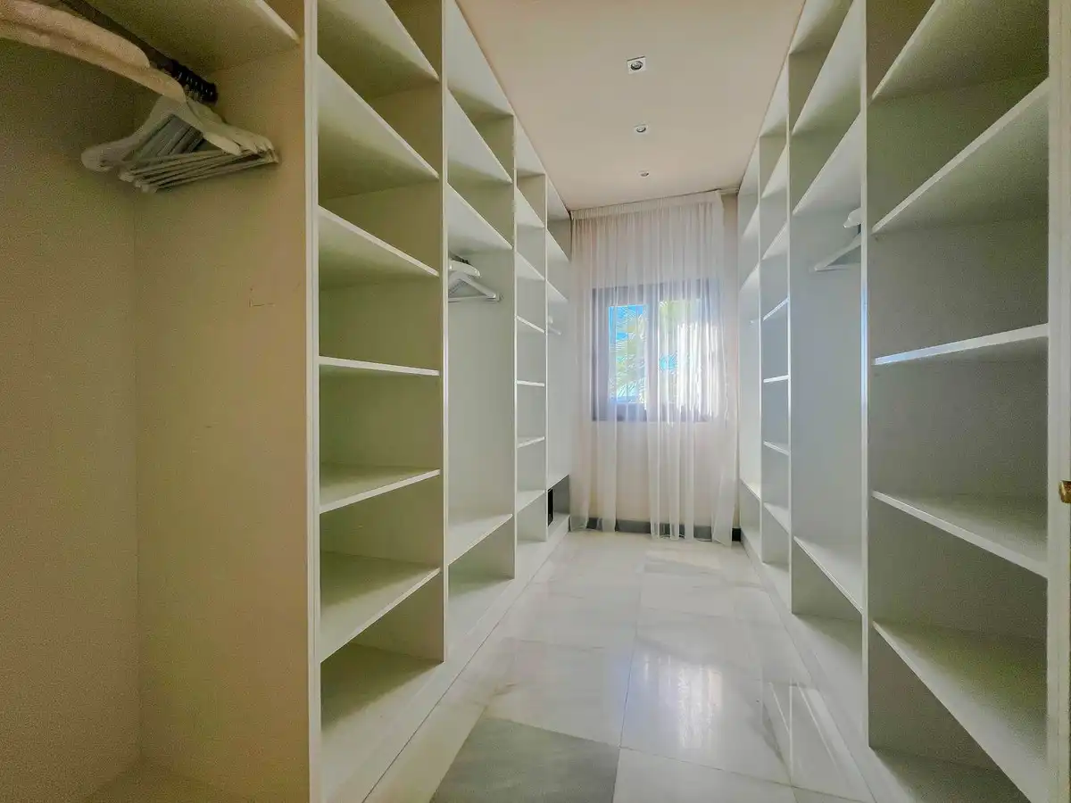 Casa adosada en venta en Benahavís con Aire acondicionado y Terraza