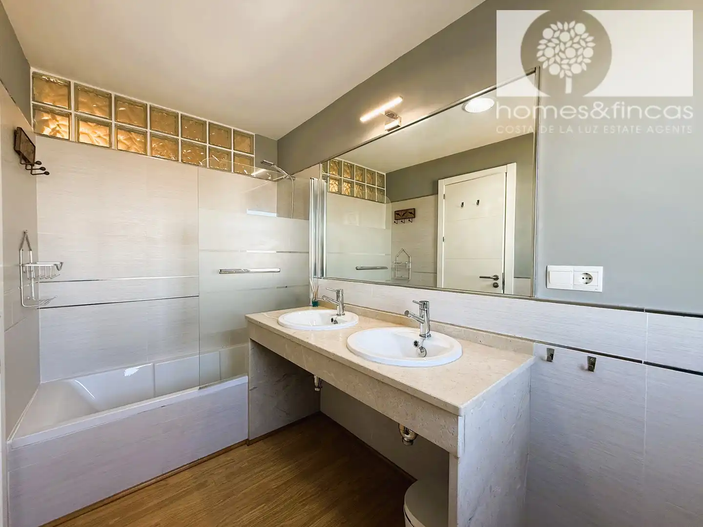 Bathroom of Detached homes for sale in Ayamonte  with Air Conditioner, Terrace and Furnished