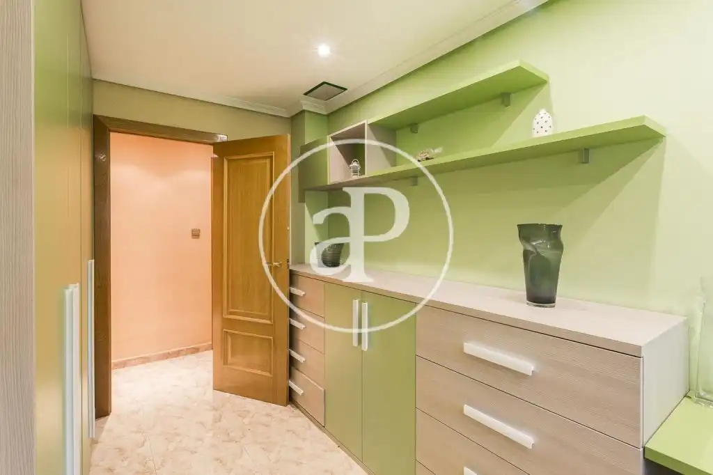 Flat for rent in Av. del General Avilés, Sant Pau