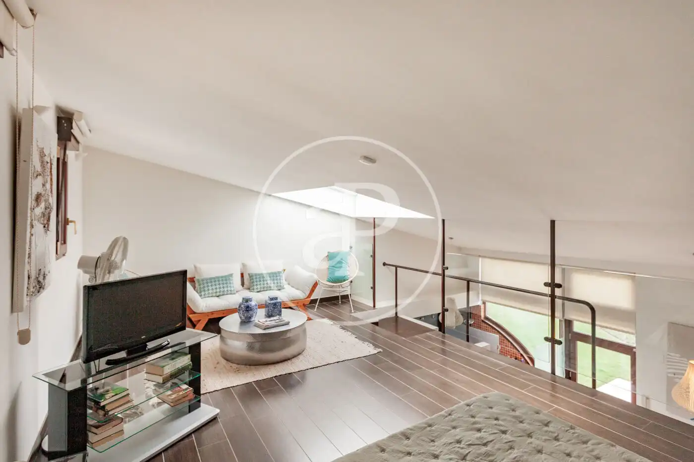 Sala d'estar de Casa o xalet en venda en Ciudalcampo amb Aire condicionat, Calefacció i Jardí privat