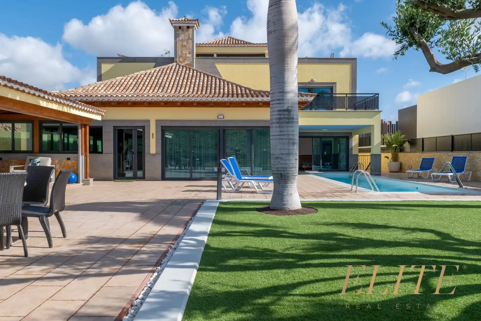 Vista exterior de Casa o chalet en venta en Telde con Aire acondicionado, Jardín privado y Terraza
