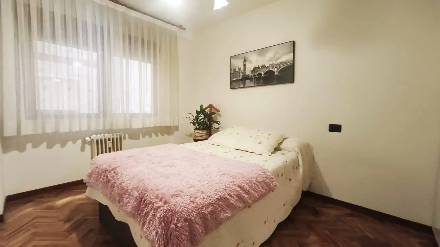 Bedroom of Flat for sale in Gijón   with Heating and Swimming Pool