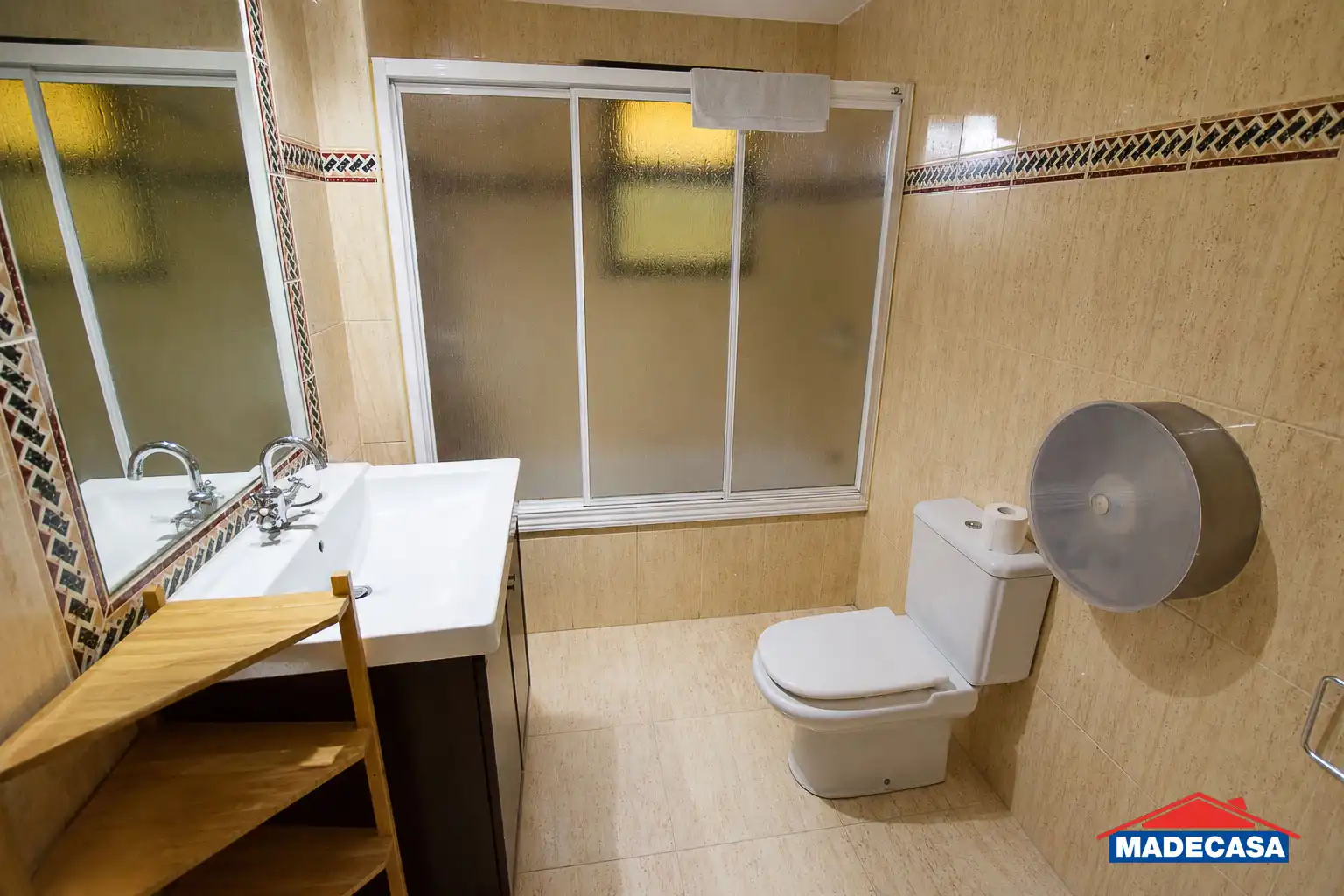 Badezimmer von Maisonette zur Miete in Brunete mit Klimaanlage, Heizung und Privatgarten