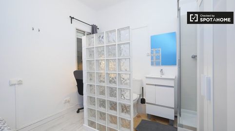 Photo 3 of Flat for rent in El Camp de l'Arpa del Clot, Barcelona Capital