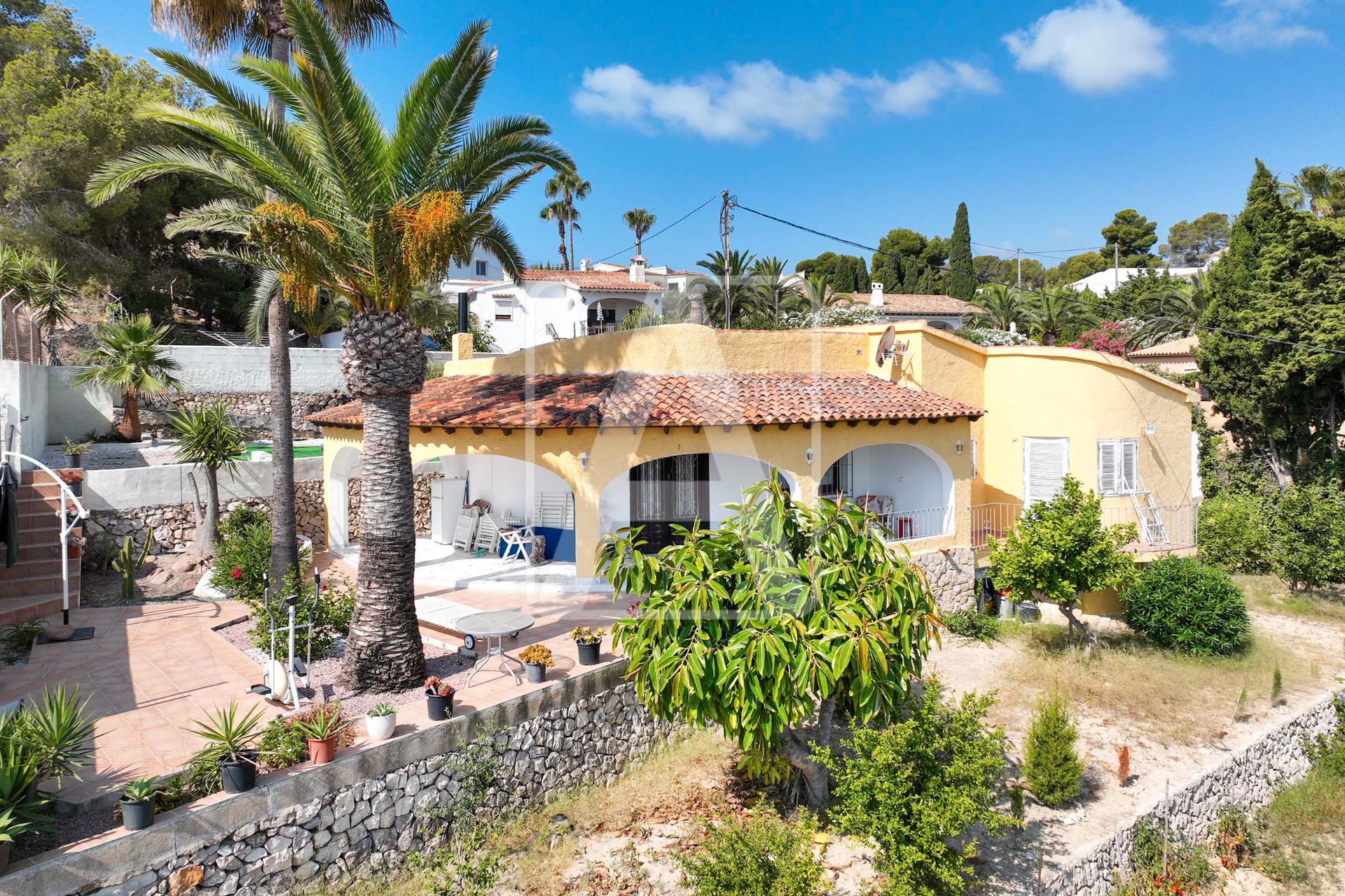 Vista exterior de Casa o xalet en venda en Benissa amb Aire condicionat, Jardí privat i Terrassa