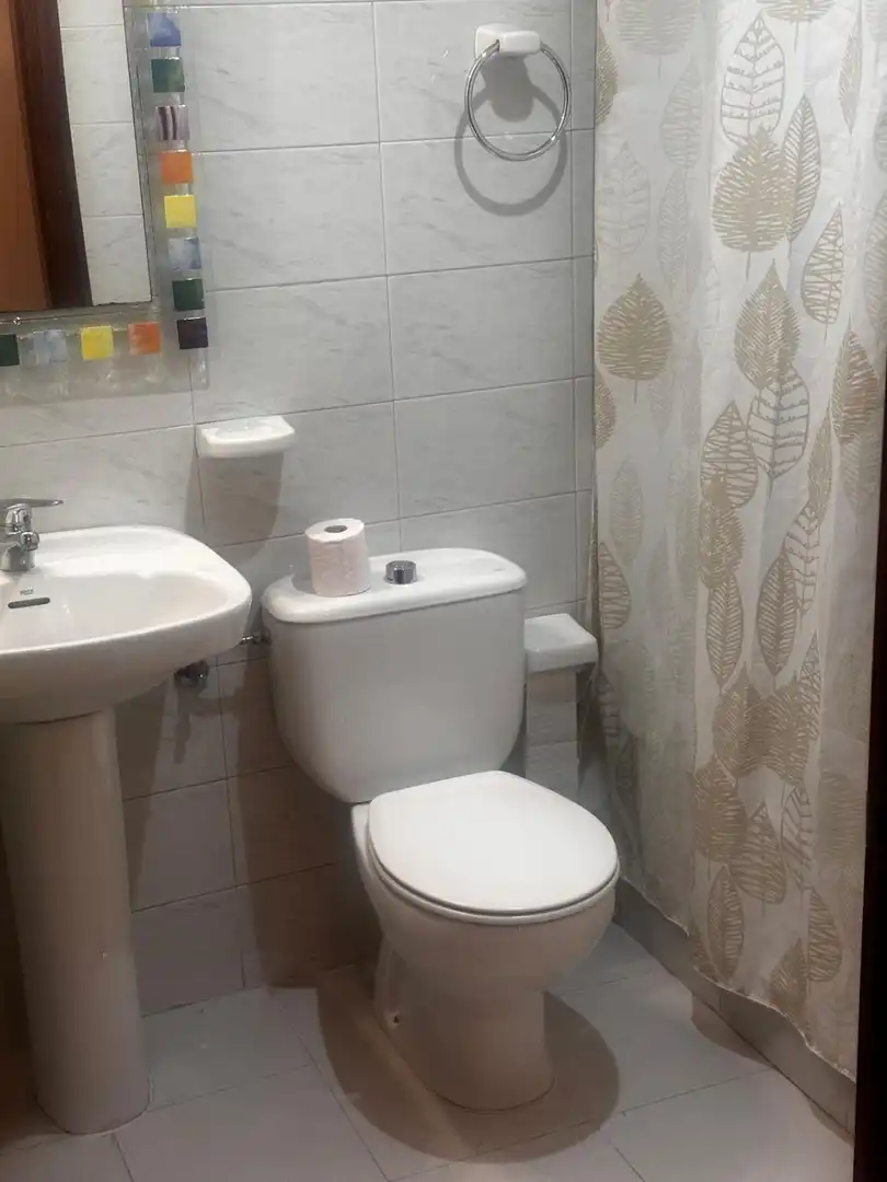 Baño de Piso en venta en Oviedo  con Calefacción, Parquet y Trastero