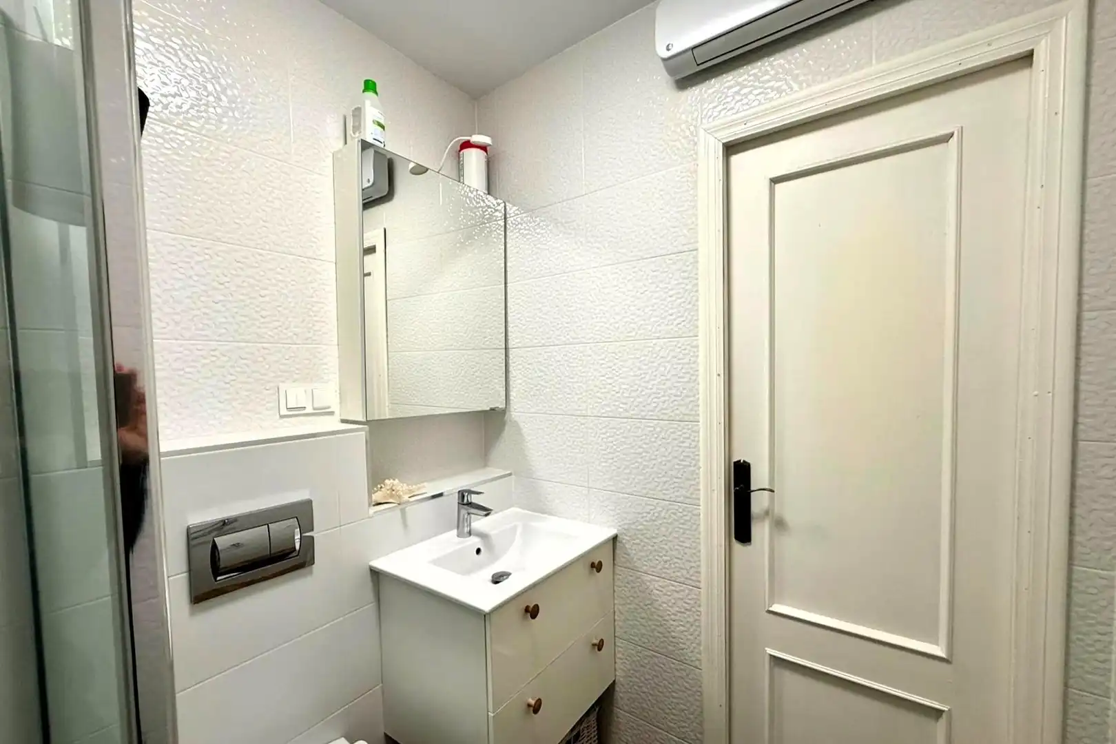 Bathroom of Attic for sale in Torrevieja  with Air Conditioner, Heating and Terrace
