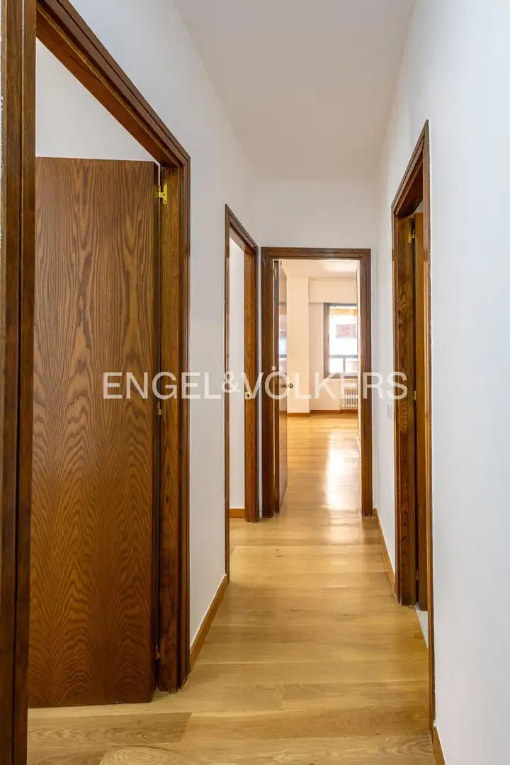 Wohnung zum Verkauf in Madrid mit Klimaanlage, Heizung und Terrasse