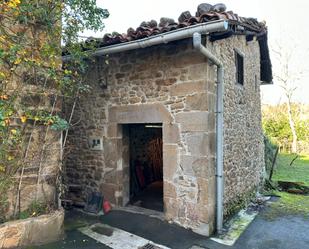 Vista exterior de Finca rústica en venda en Zegama amb Jardí privat