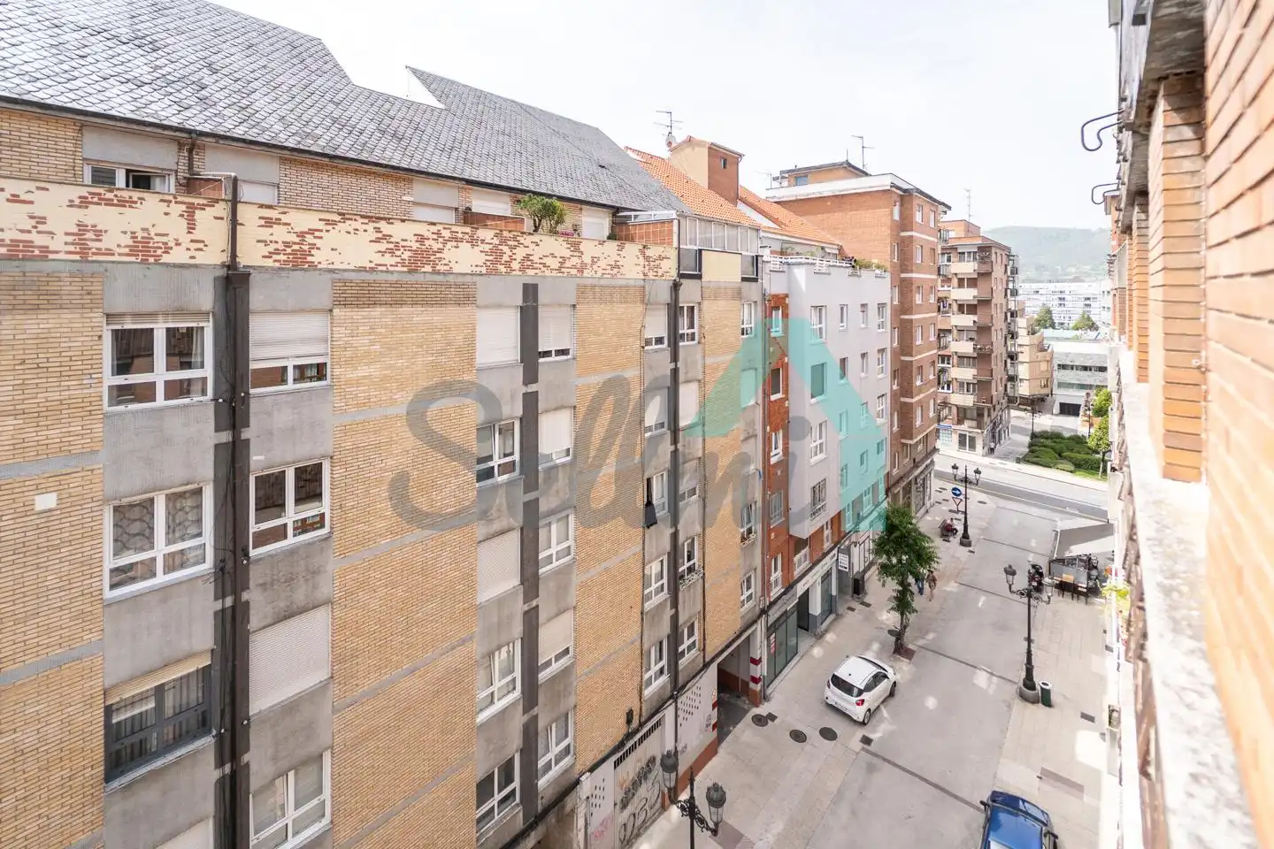 Außenansicht von Wohnung zur Miete in Oviedo  mit Heizung, Parkett und Möbliert