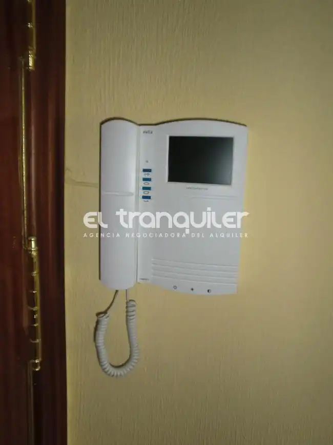 Flat for rent in Madrid  with Air Conditioner, Parquet flooring and Terrace
