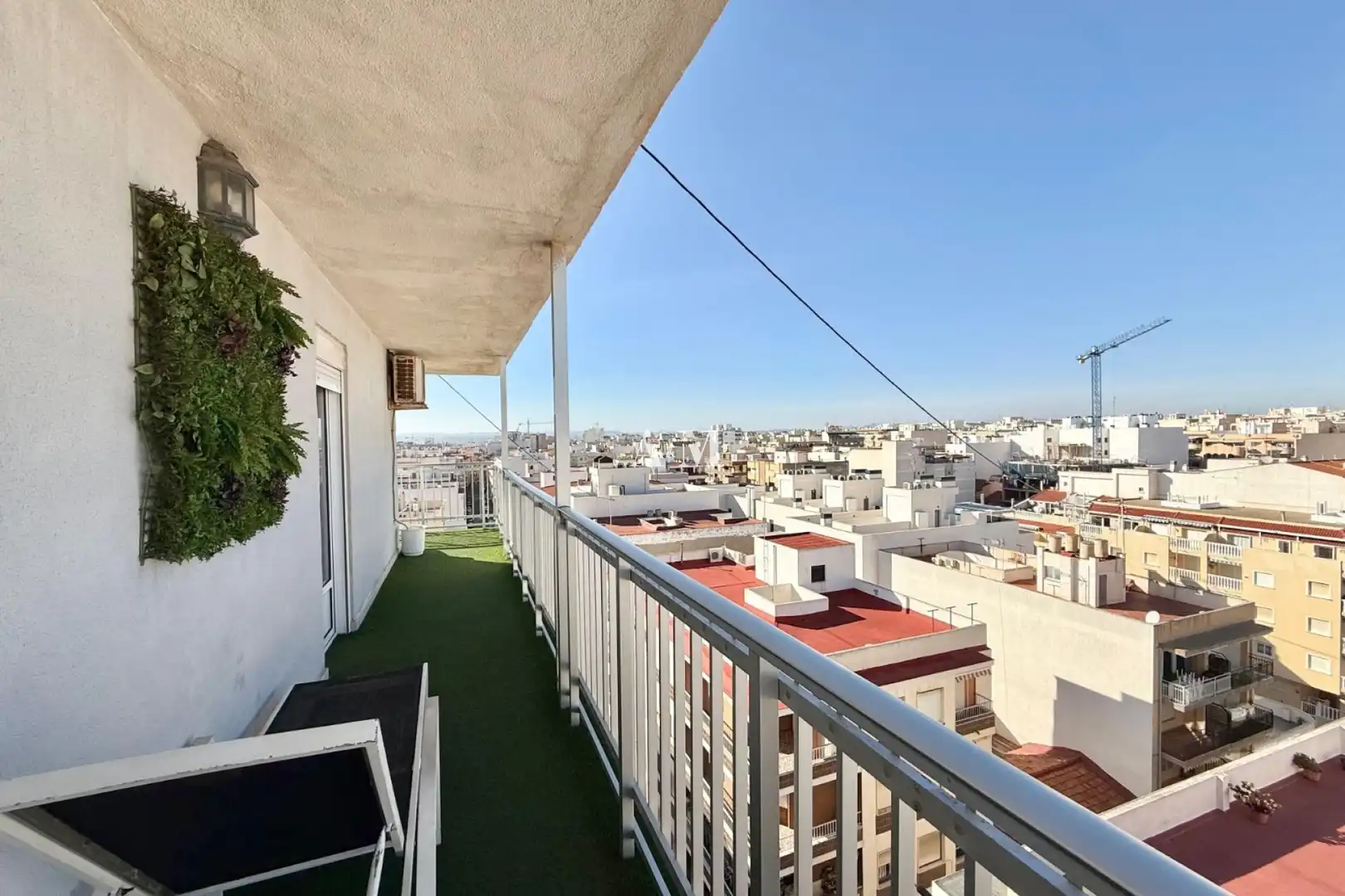 Terrassa de Pis de lloguer en Torrevieja amb Aire condicionat, Calefacció i Terrassa