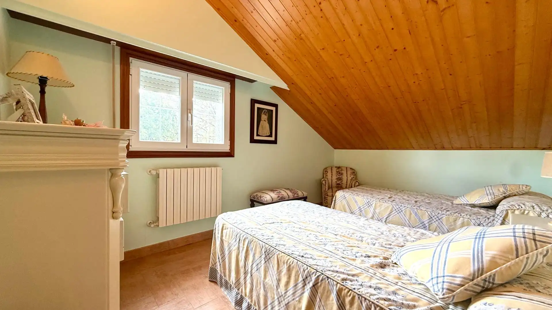 Bedroom of Country homes for sale in Toén  with Private garden, Storage room and Swimming Pool
