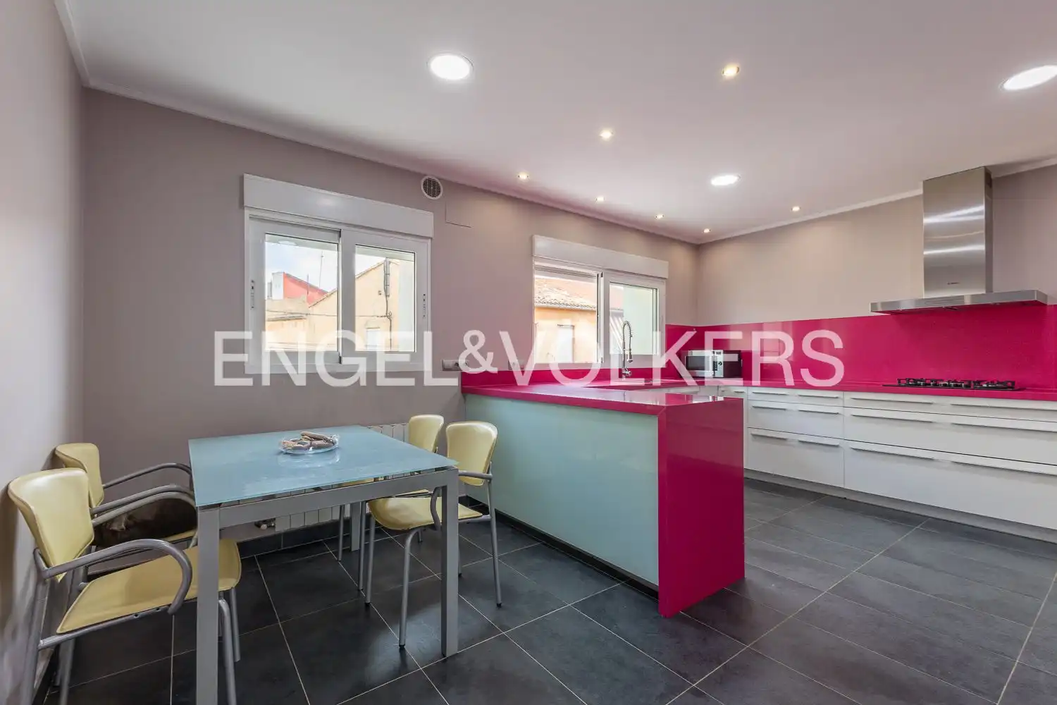 Cocina de Casa adosada en venta en Carcaixent con Aire acondicionado, Calefacción y Terraza