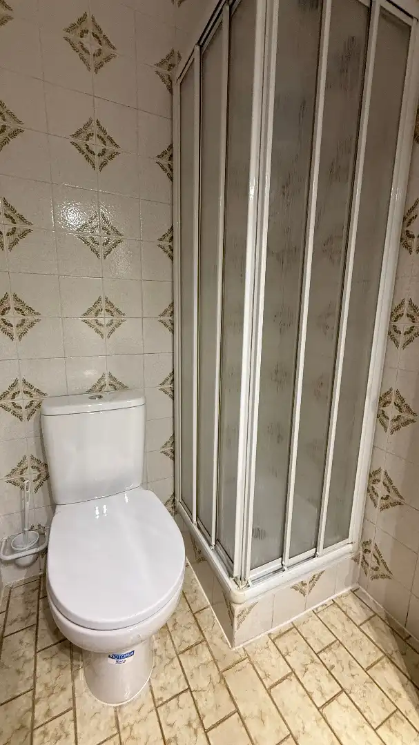 Baño de Piso de alquiler en Albacete con Calefacción, Terraza y Amueblado