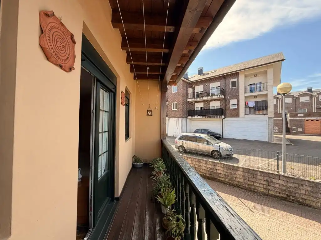 Balcony of Houses for sale in San Felices de Buelna  with Heating, Private garden and Storage room