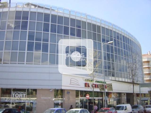 Oficina en Alquiler en AVINGUDA DE L'ABAT MARCET en Zona Esportiva